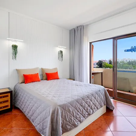 Paraiso De Lägenhetshotell 4*