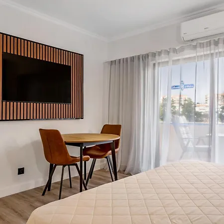 Paraiso De Aparthotel 4*