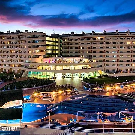 Paraiso De Aparthotel 4*