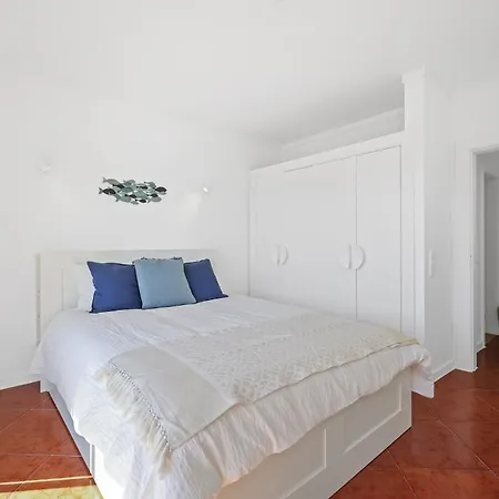 Apartmanhotel Paraiso De 4*