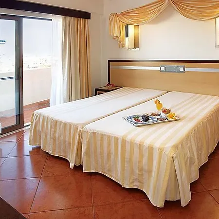 Apartmanhotel Paraiso De 4*